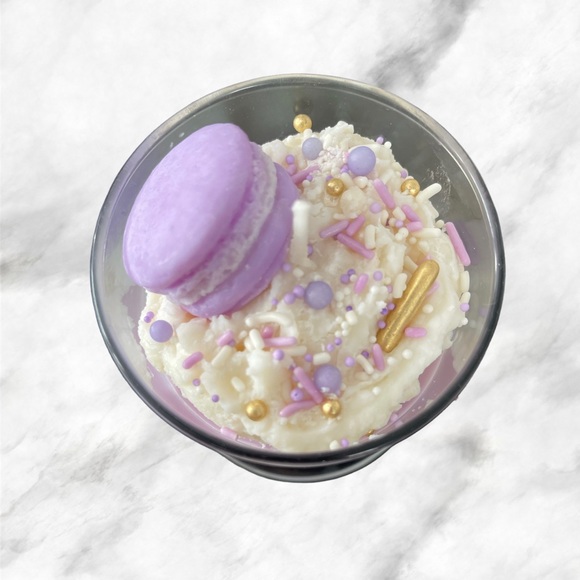 Macaroon dessert candle - Picture 2 of 2
